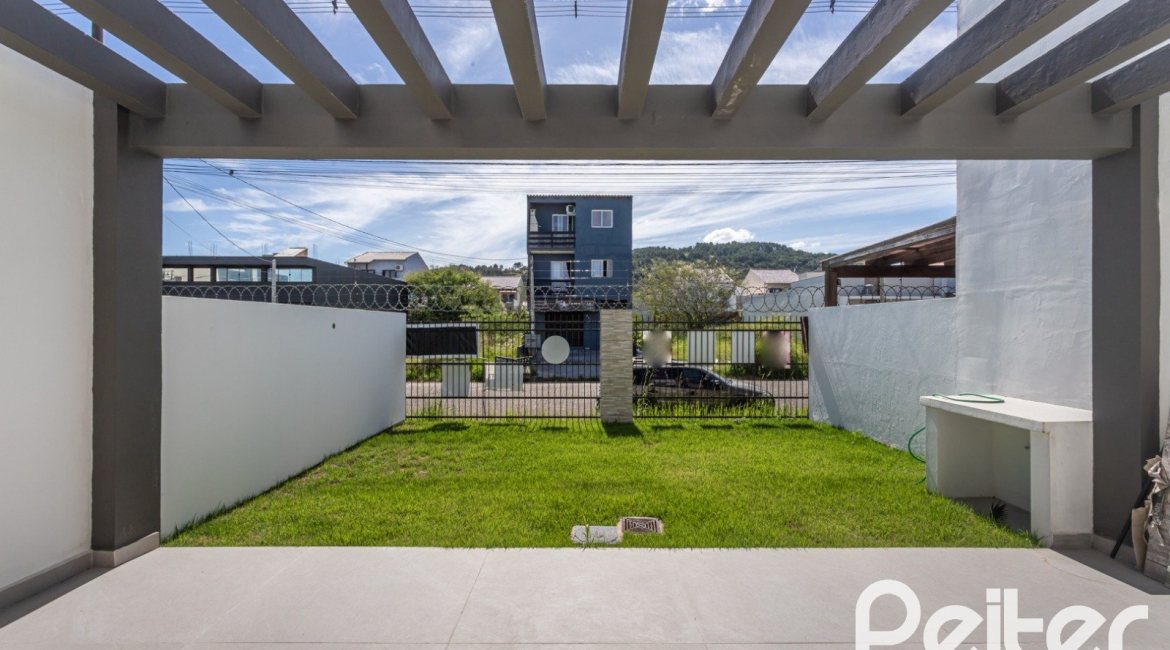 Casa em Condomínio à venda com 150m², 3 dormitórios, 3 suítes, 2 vagas, no bairro Hípica em PORTO ALEGRE