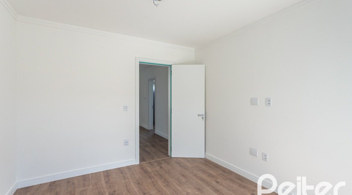 Casa em Condomínio à venda com 150m², 3 dormitórios, 3 suítes, 2 vagas, no bairro Hípica em PORTO ALEGRE