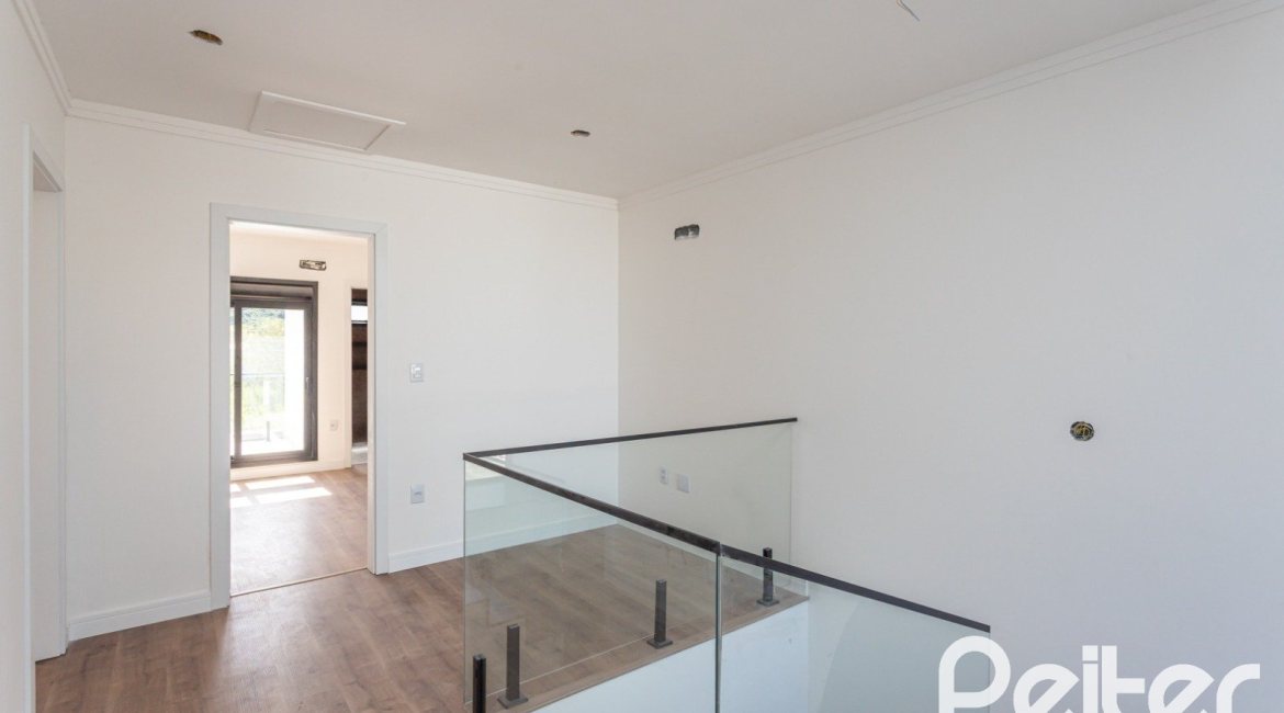 Casa em Condomínio à venda com 150m², 3 dormitórios, 3 suítes, 2 vagas, no bairro Hípica em PORTO ALEGRE