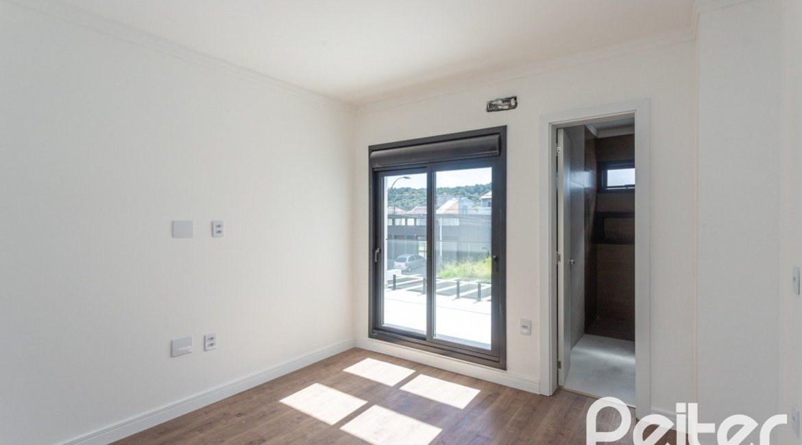 Casa em Condomínio à venda com 150m², 3 dormitórios, 3 suítes, 2 vagas, no bairro Hípica em PORTO ALEGRE