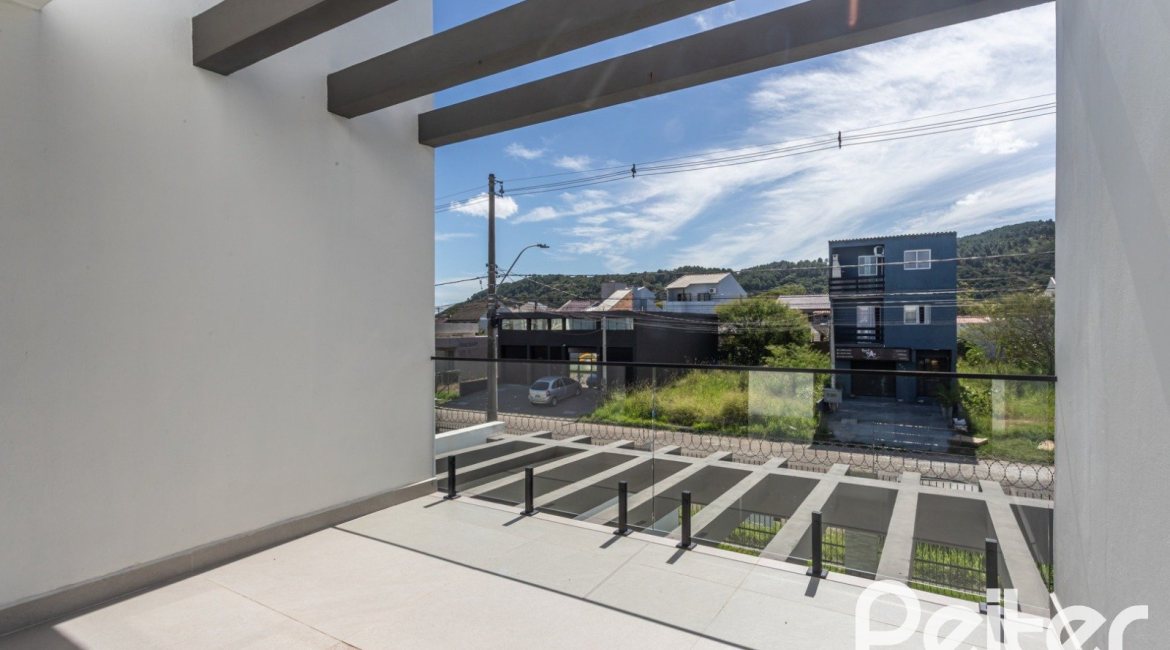 Casa em Condomínio à venda com 150m², 3 dormitórios, 3 suítes, 2 vagas, no bairro Hípica em PORTO ALEGRE