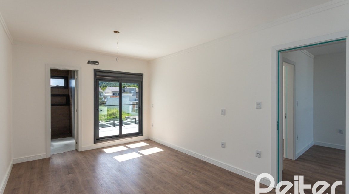 Casa em Condomínio à venda com 150m², 3 dormitórios, 3 suítes, 2 vagas, no bairro Hípica em PORTO ALEGRE