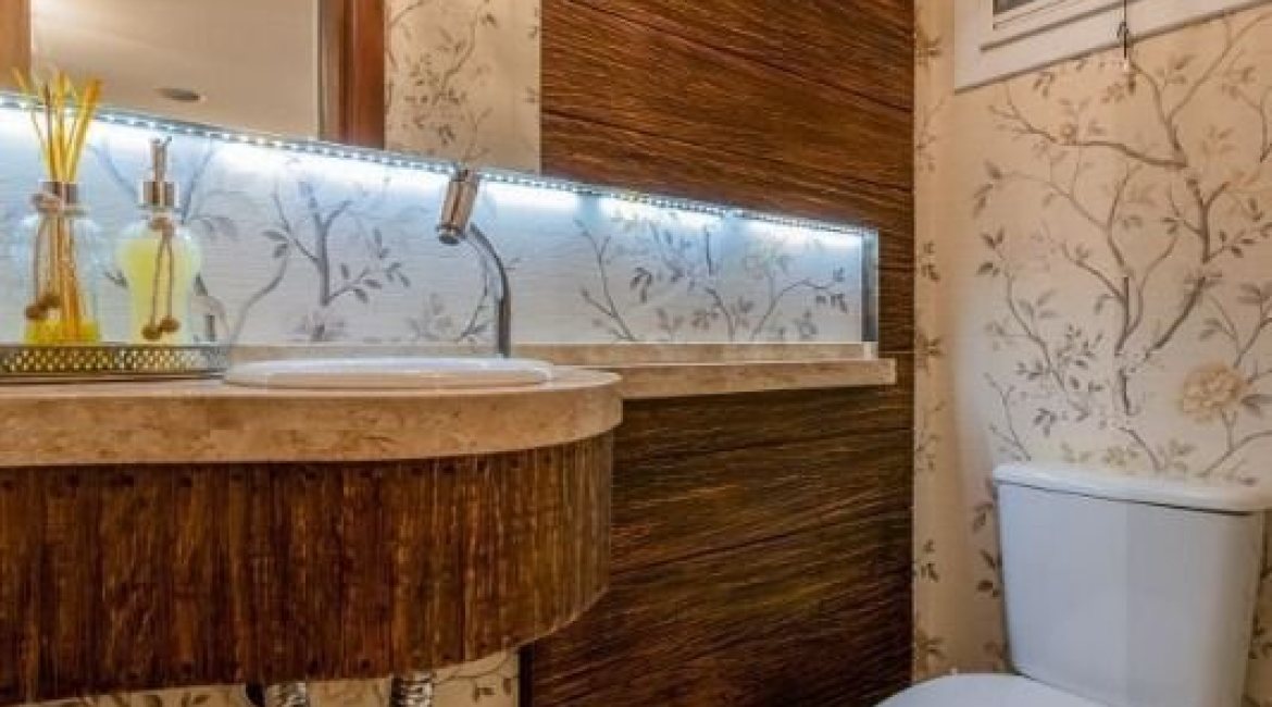 Casa em Condomínio à venda com 296m², 3 dormitórios, 1 suíte, 2 vagas, no bairro Vila Assunção em Porto Alegre