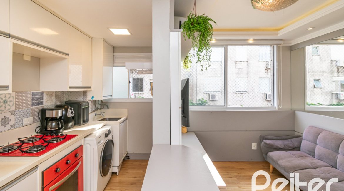 Apartamento à venda com 61m², 3 dormitórios, 1 suíte, 1 vaga, no bairro Ipanema em PORTO ALEGRE