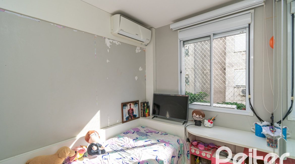 Apartamento à venda com 61m², 3 dormitórios, 1 suíte, 1 vaga, no bairro Ipanema em PORTO ALEGRE