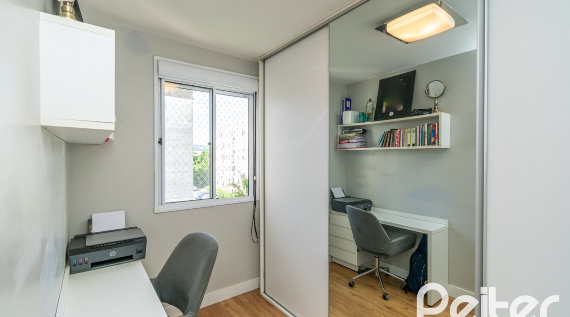 Apartamento à venda com 61m², 3 dormitórios, 1 suíte, 1 vaga, no bairro Ipanema em PORTO ALEGRE