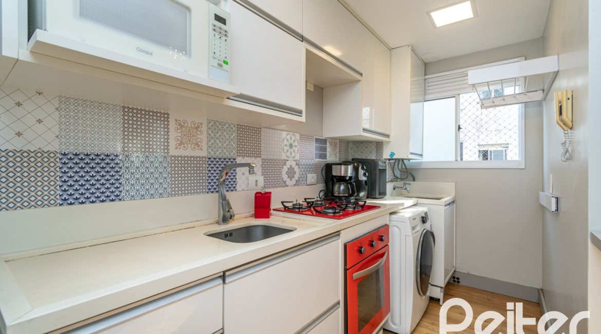 Apartamento à venda com 61m², 3 dormitórios, 1 suíte, 1 vaga, no bairro Ipanema em PORTO ALEGRE