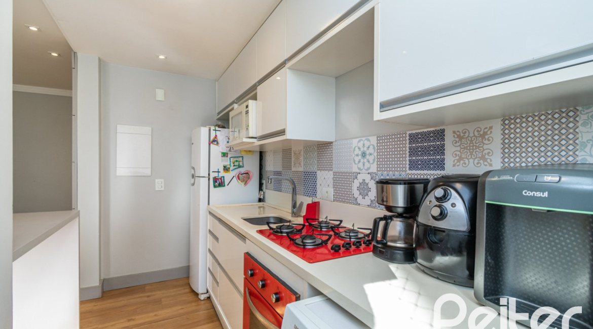 Apartamento à venda com 61m², 3 dormitórios, 1 suíte, 1 vaga, no bairro Ipanema em PORTO ALEGRE