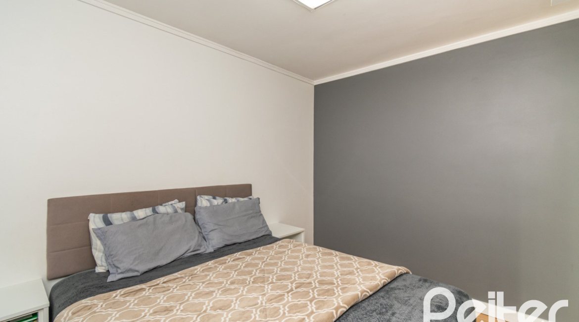 Apartamento à venda com 61m², 3 dormitórios, 1 suíte, 1 vaga, no bairro Ipanema em PORTO ALEGRE