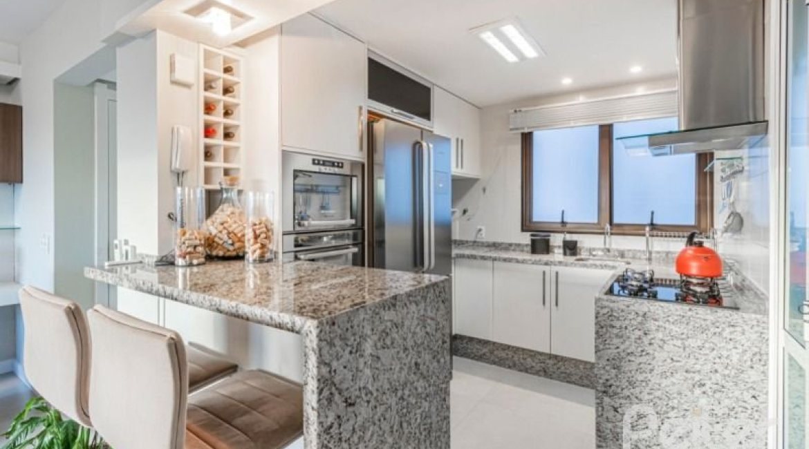 Apartamento à venda com 88m², 3 dormitórios, 1 suíte, 2 vagas, no bairro Tristeza em PORTO ALEGRE