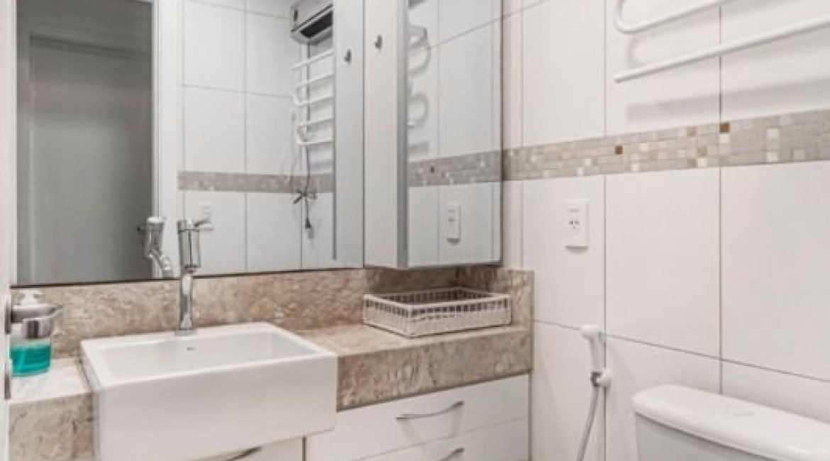 Apartamento à venda com 88m², 3 dormitórios, 1 suíte, 2 vagas, no bairro Tristeza em PORTO ALEGRE