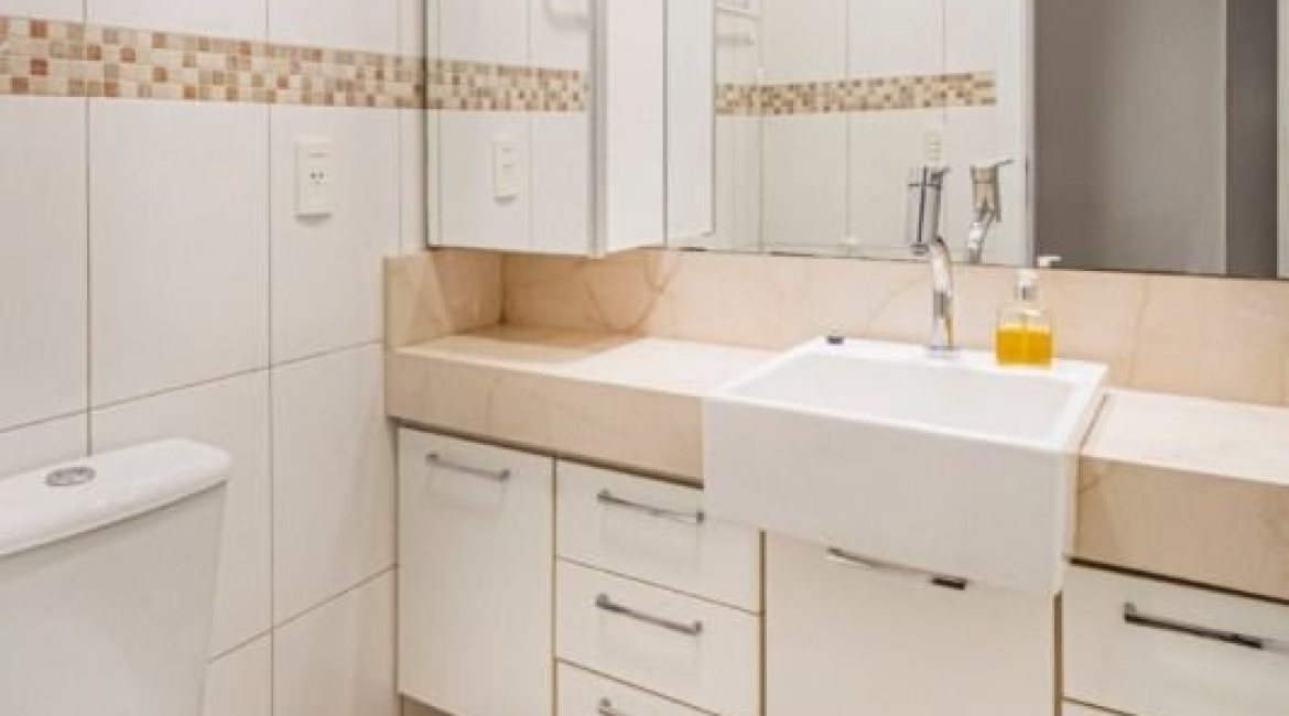 Apartamento à venda com 88m², 3 dormitórios, 1 suíte, 2 vagas, no bairro Tristeza em PORTO ALEGRE