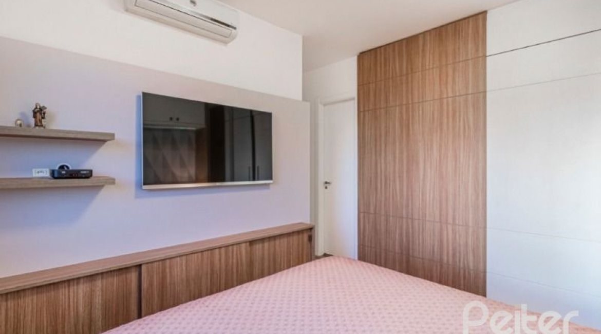 Apartamento à venda com 88m², 3 dormitórios, 1 suíte, 2 vagas, no bairro Tristeza em PORTO ALEGRE