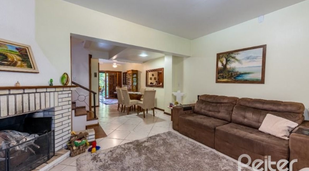 Casa em Condomínio à venda com 181m², 3 dormitórios, 1 suíte, 3 vagas, no bairro Tristeza em PORTO ALEGRE