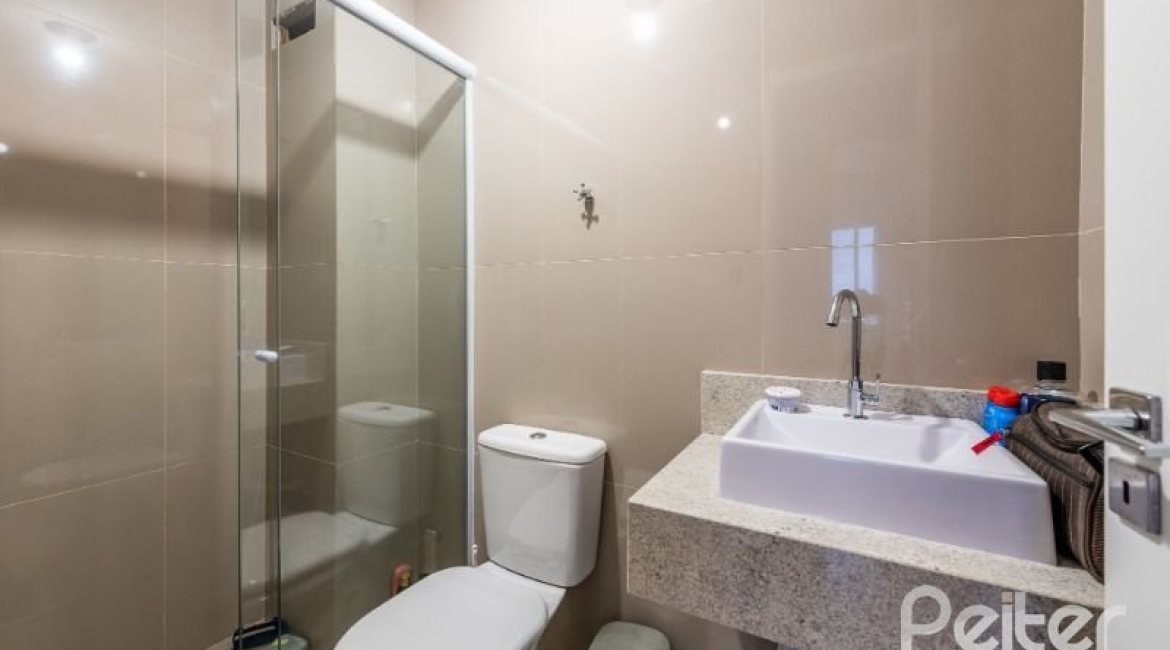 Apartamento à venda com 59m², 2 dormitórios, no bairro Tristeza em Porto Alegre