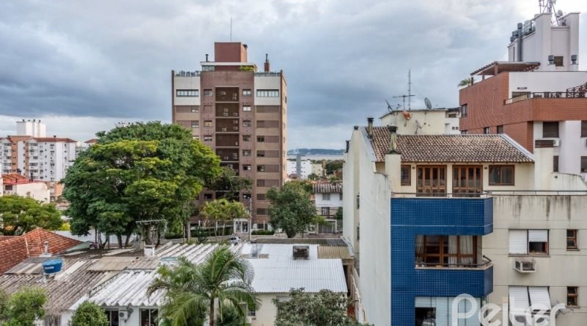 Apartamento à venda com 59m², 2 dormitórios, no bairro Tristeza em Porto Alegre