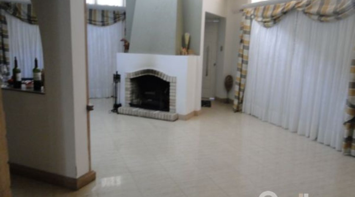 Casa à venda com 333m², 3 dormitórios, 1 suíte, 3 vagas, no bairro Ipanema em Porto Alegre