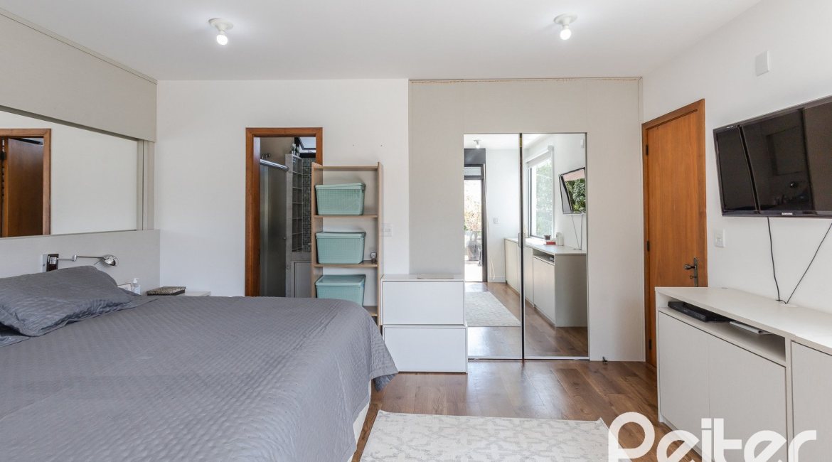 Casa em Condomínio à venda com 185m², 3 dormitórios, 1 suíte, 2 vagas, no bairro Vila Nova em PORTO ALEGRE