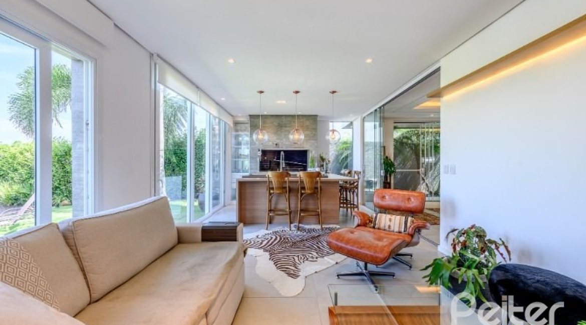 Casa em Condomínio à venda com 339m², 4 dormitórios, 4 suítes, 4 vagas, no bairro Terra Ville em PORTO ALEGRE