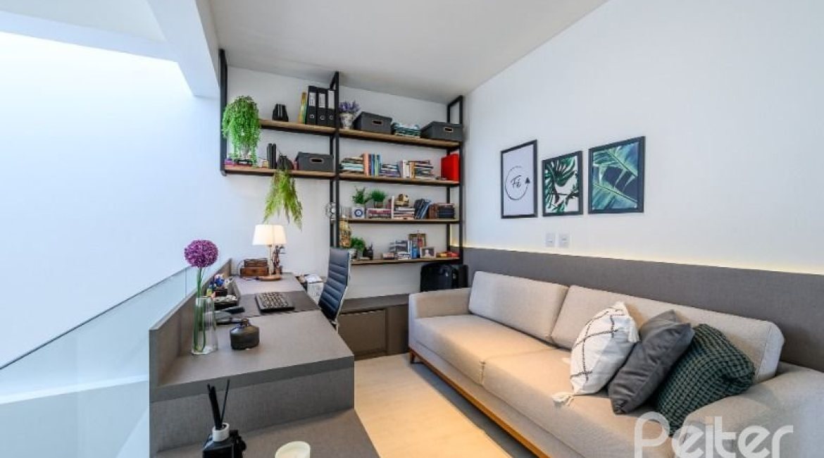 Casa em Condomínio à venda com 339m², 4 dormitórios, 4 suítes, 4 vagas, no bairro Terra Ville em PORTO ALEGRE