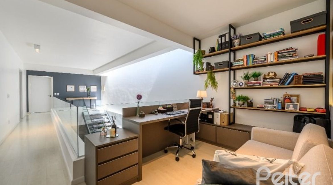 Casa em Condomínio à venda com 339m², 4 dormitórios, 4 suítes, 4 vagas, no bairro Terra Ville em PORTO ALEGRE