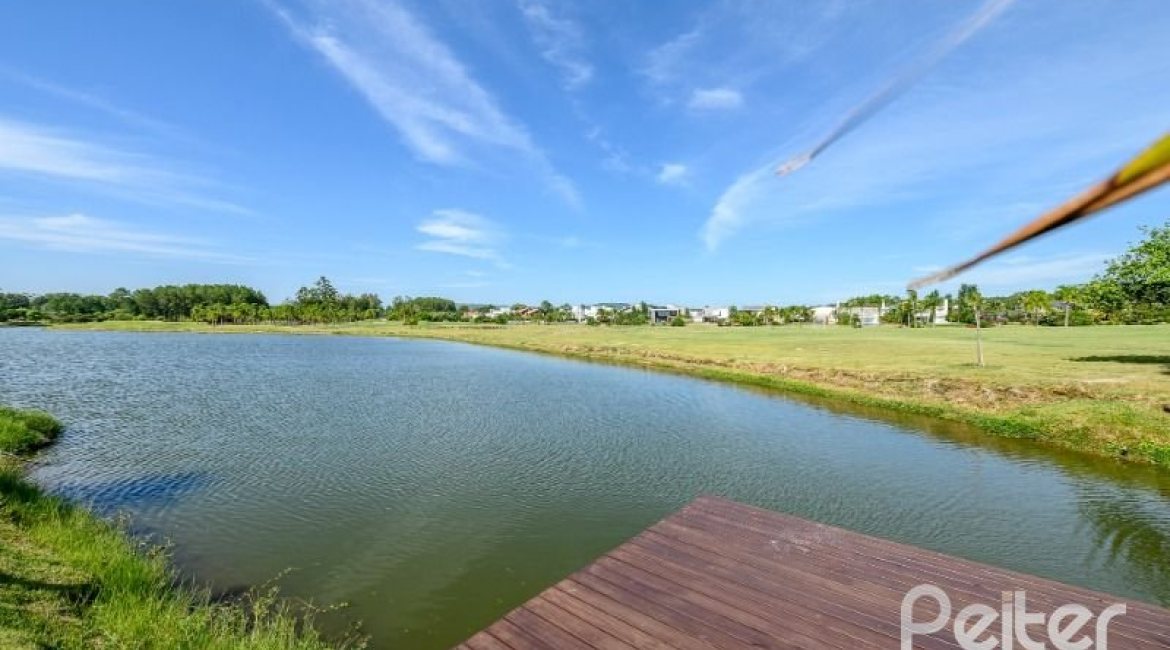 Casa em Condomínio à venda com 339m², 4 dormitórios, 4 suítes, 4 vagas, no bairro Terra Ville em PORTO ALEGRE