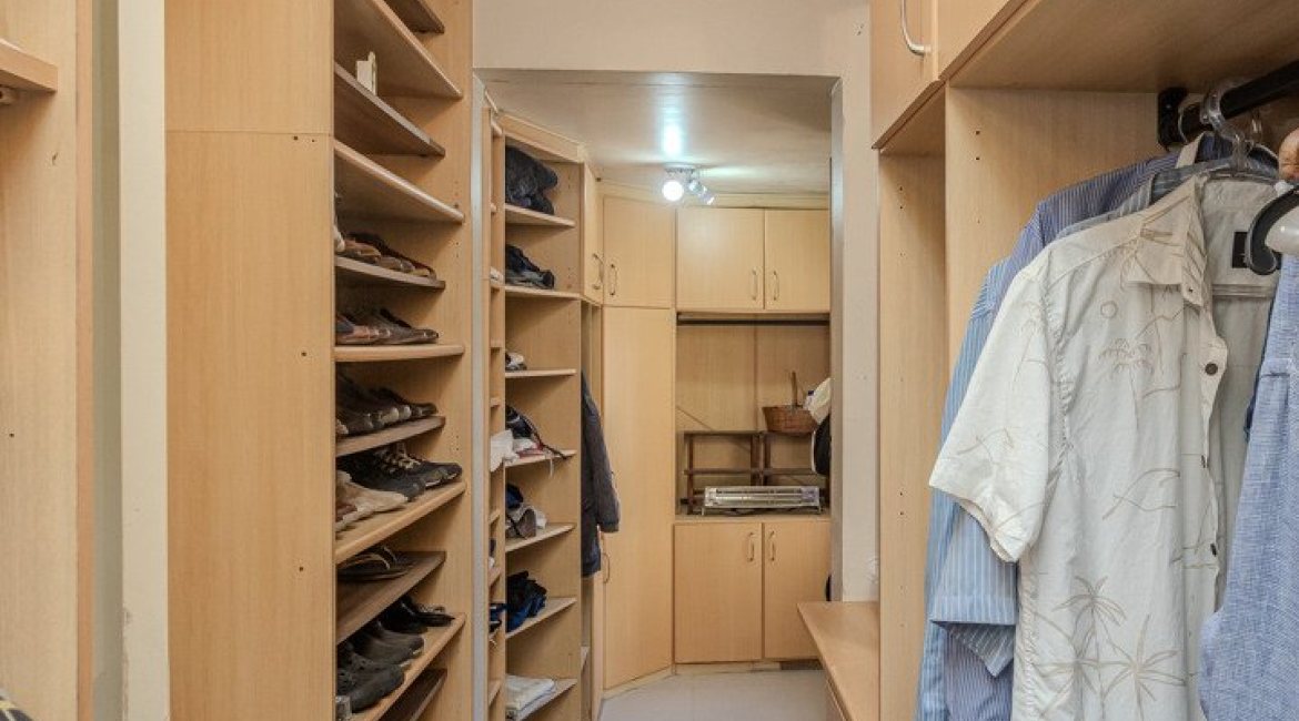 Casa à venda com 500m², 4 dormitórios, 2 suítes, 2 vagas, no bairro Vila Conceição em Porto Alegre