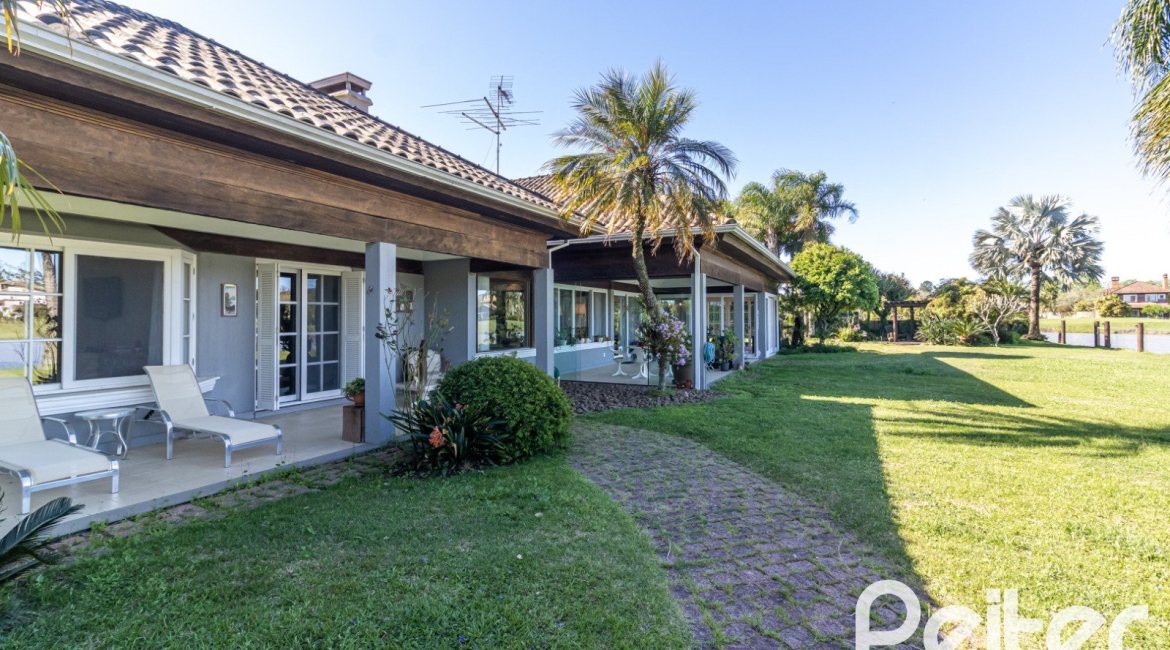 Casa em Condomínio à venda com 533m², 4 dormitórios, 2 suítes, 6 vagas, no bairro Terra Ville em PORTO ALEGRE