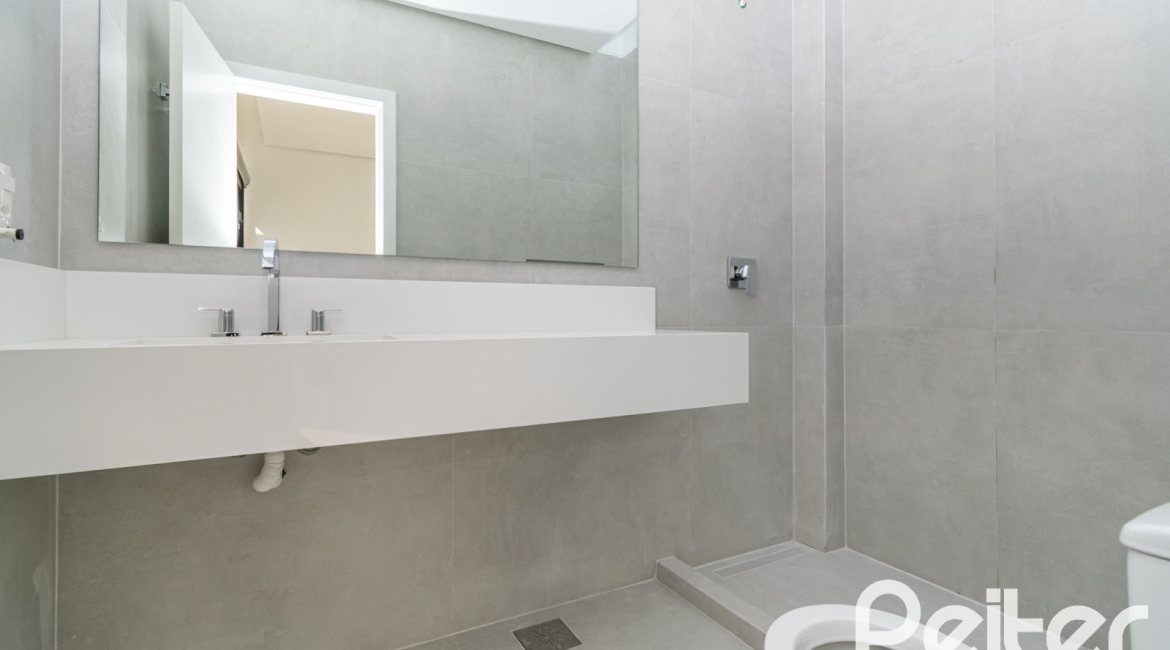 Casa em Condomínio à venda com 389m², 4 dormitórios, 4 suítes, 4 vagas, no bairro Terra Ville em PORTO ALEGRE