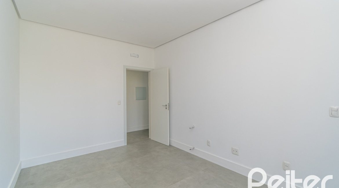 Casa em Condomínio à venda com 389m², 4 dormitórios, 4 suítes, 4 vagas, no bairro Terra Ville em PORTO ALEGRE