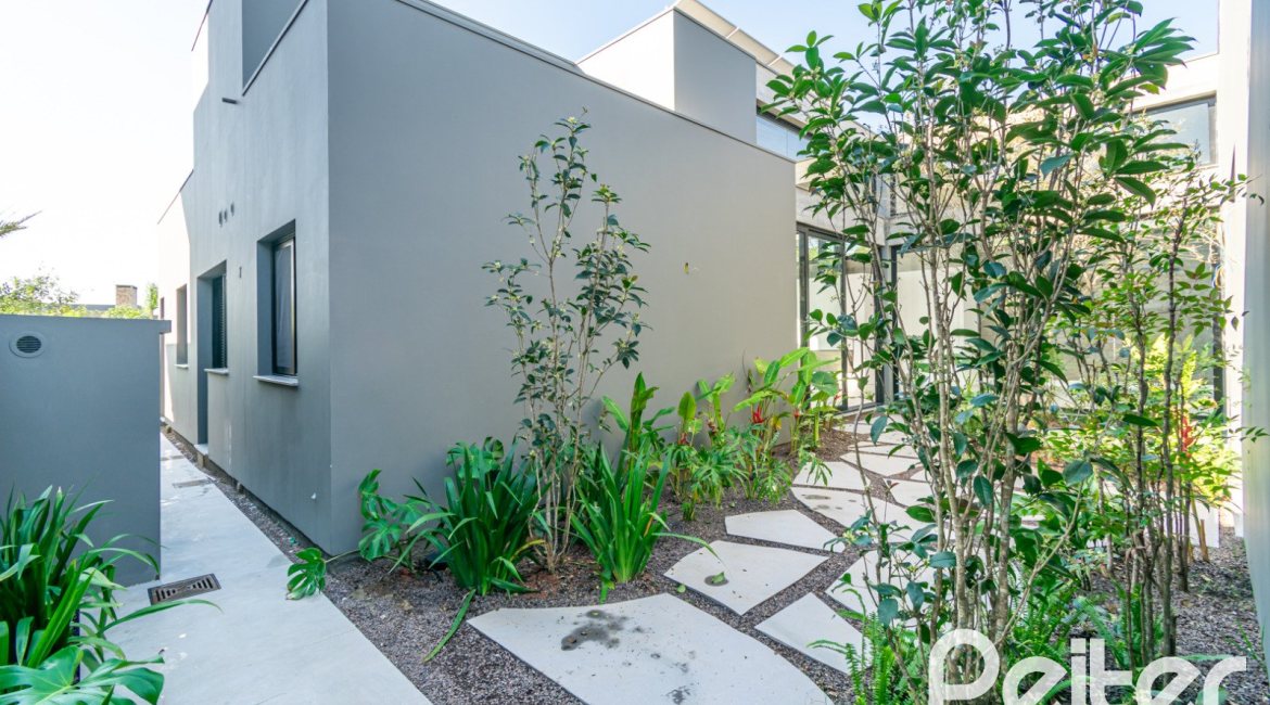 Casa em Condomínio à venda com 389m², 4 dormitórios, 4 suítes, 4 vagas, no bairro Terra Ville em PORTO ALEGRE