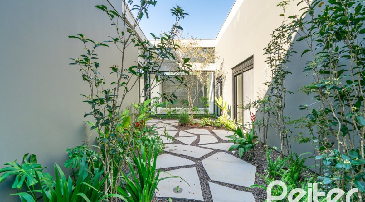 Casa em Condomínio à venda com 389m², 4 dormitórios, 4 suítes, 4 vagas, no bairro Terra Ville em PORTO ALEGRE