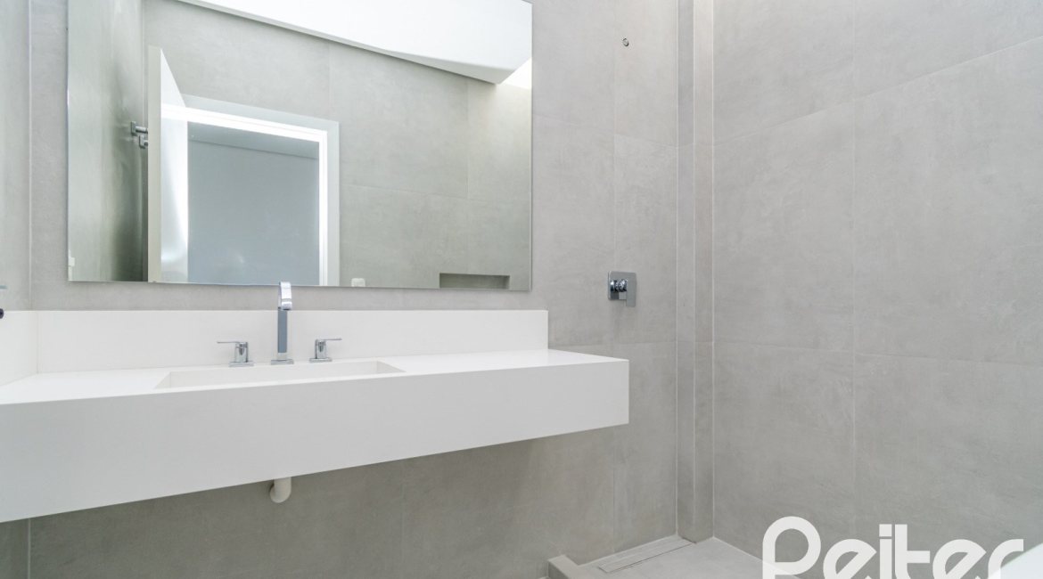 Casa em Condomínio à venda com 389m², 4 dormitórios, 4 suítes, 4 vagas, no bairro Terra Ville em PORTO ALEGRE