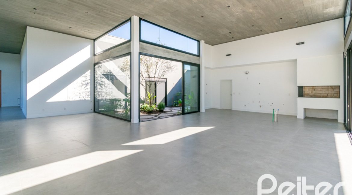 Casa em Condomínio à venda com 389m², 4 dormitórios, 4 suítes, 4 vagas, no bairro Terra Ville em PORTO ALEGRE