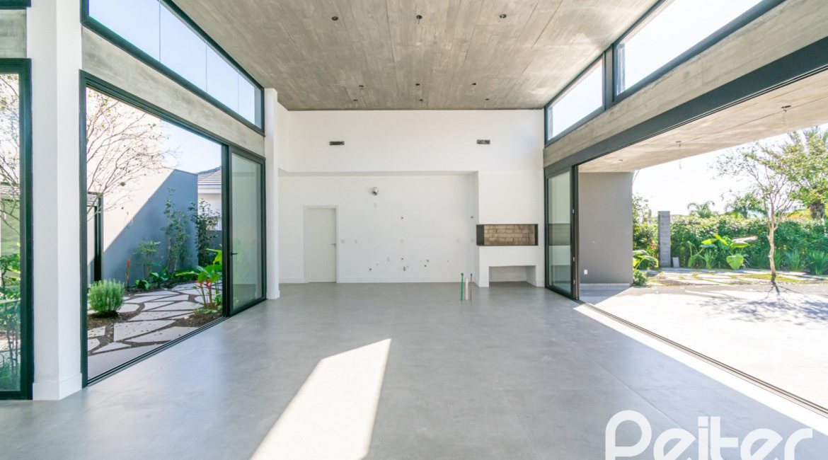 Casa em Condomínio à venda com 389m², 4 dormitórios, 4 suítes, 4 vagas, no bairro Terra Ville em PORTO ALEGRE
