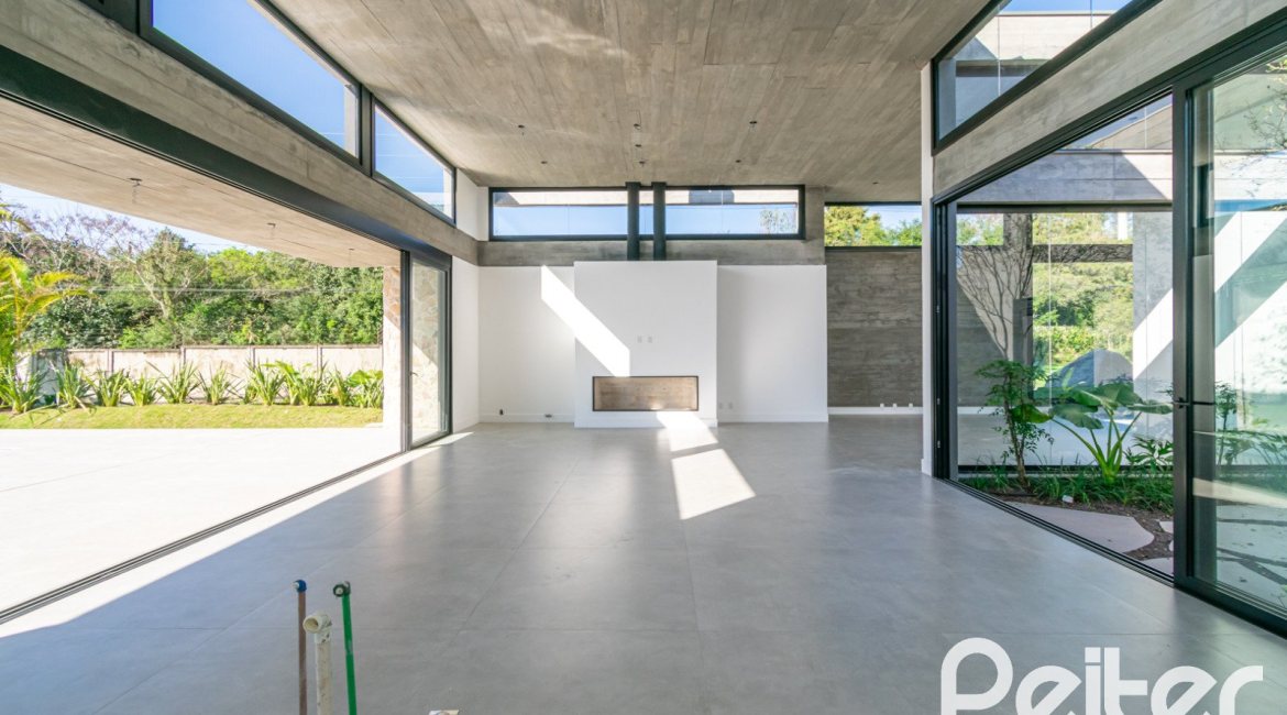 Casa em Condomínio à venda com 389m², 4 dormitórios, 4 suítes, 4 vagas, no bairro Terra Ville em PORTO ALEGRE