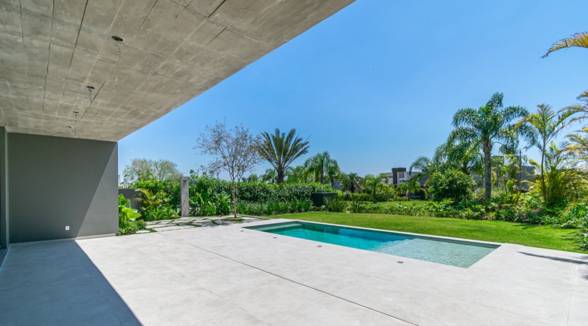 Casa em Condomínio à venda com 389m², 4 dormitórios, 4 suítes, 4 vagas, no bairro Terra Ville em PORTO ALEGRE