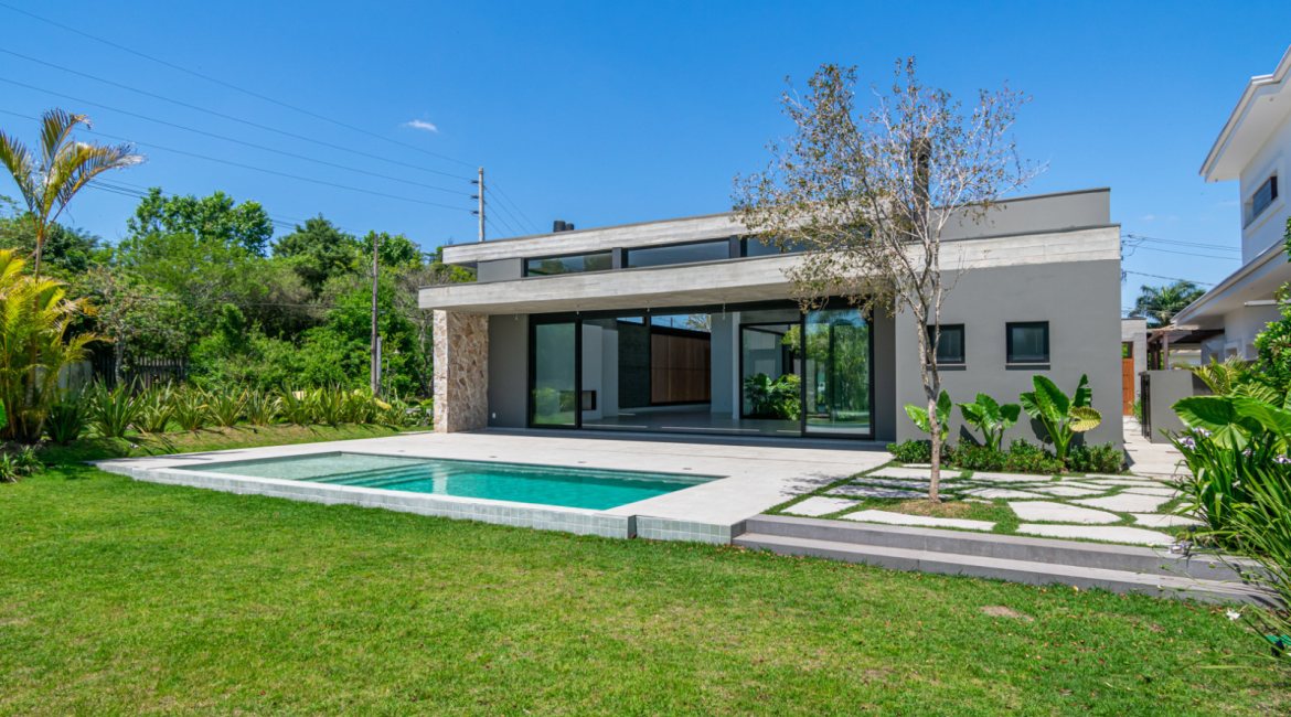 Casa em Condomínio à venda com 389m², 4 dormitórios, 4 suítes, 4 vagas, no bairro Terra Ville em PORTO ALEGRE