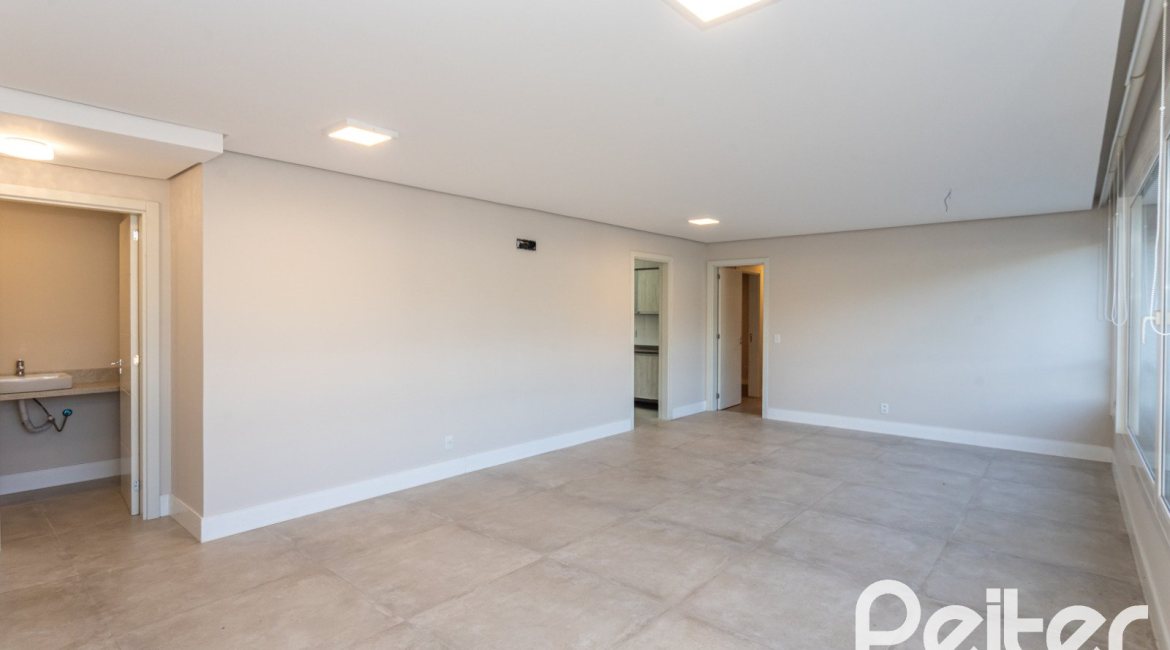 Apartamento à venda com 142m², 3 dormitórios, 1 suíte, 2 vagas, no bairro Tristeza em PORTO ALEGRE