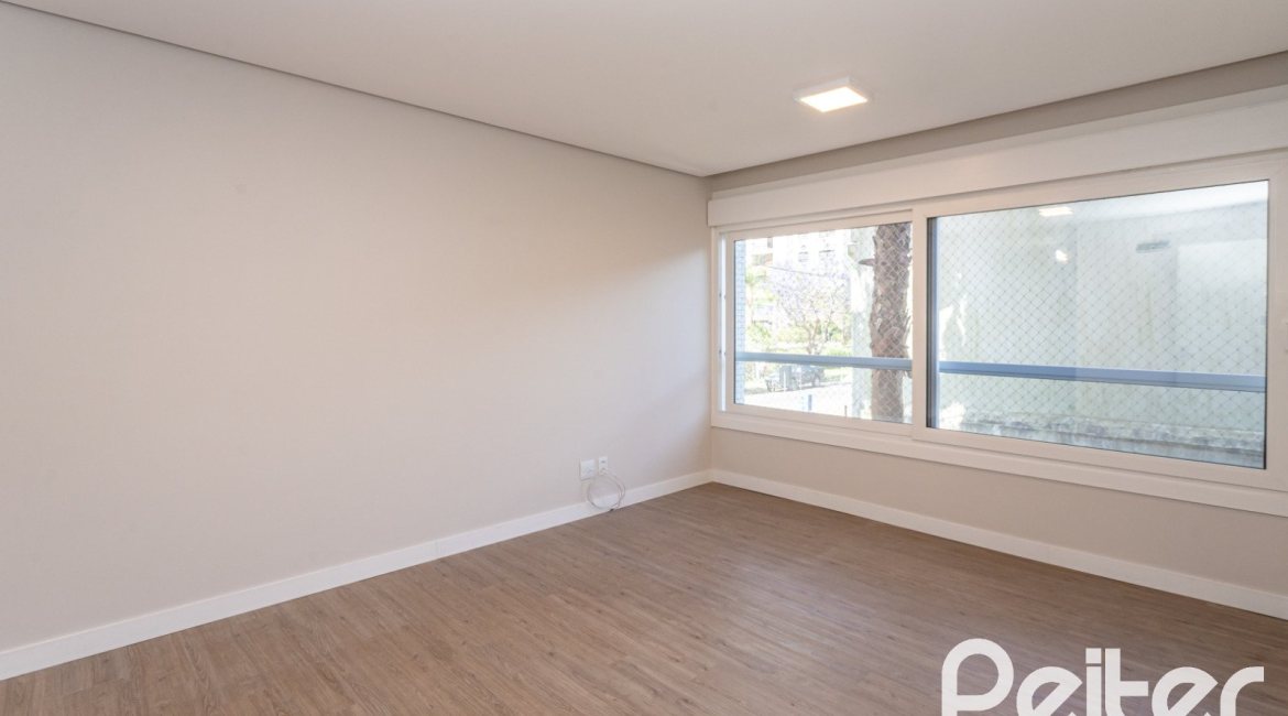 Apartamento à venda com 142m², 3 dormitórios, 1 suíte, 2 vagas, no bairro Tristeza em PORTO ALEGRE