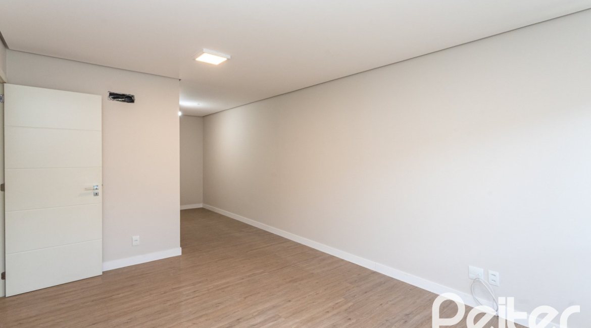 Apartamento à venda com 142m², 3 dormitórios, 1 suíte, 2 vagas, no bairro Tristeza em PORTO ALEGRE