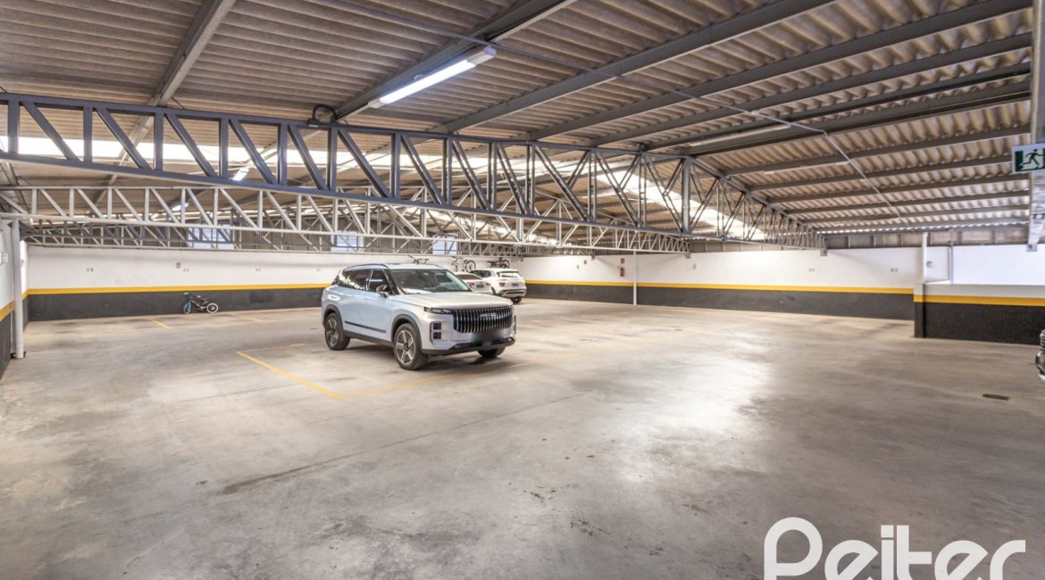 Apartamento à venda com 142m², 3 dormitórios, 1 suíte, 2 vagas, no bairro Tristeza em PORTO ALEGRE