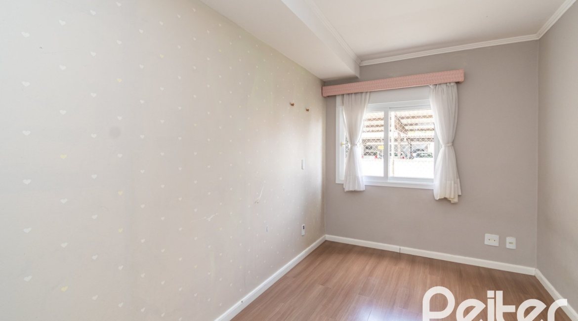 Casa em Condomínio à venda com 210m², 4 dormitórios, 3 suítes, 3 vagas, no bairro Tristeza em Porto Alegre