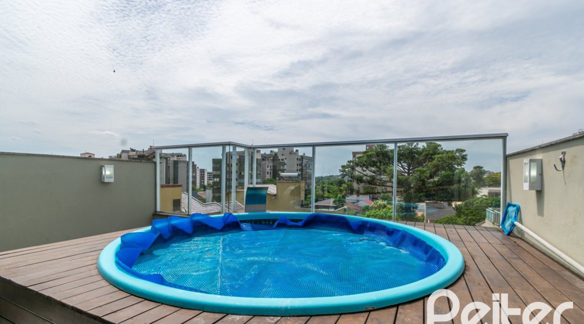 Casa em Condomínio à venda com 210m², 4 dormitórios, 3 suítes, 3 vagas, no bairro Tristeza em Porto Alegre