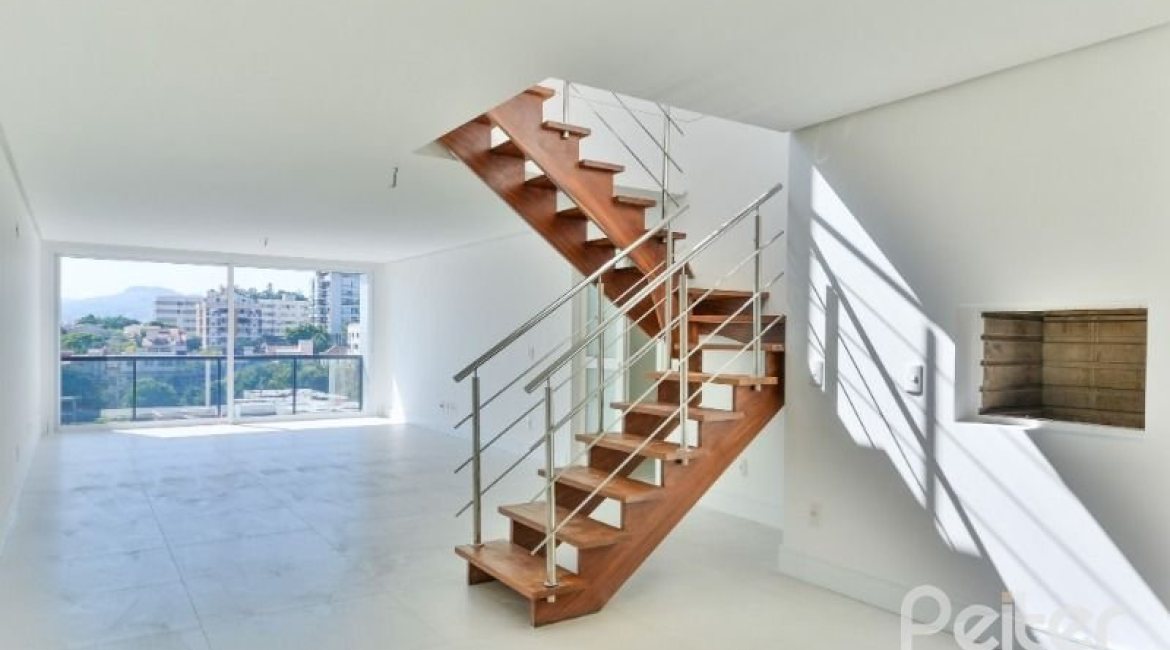 Cobertura à venda com 364m², 3 dormitórios, 2 suítes, 3 vagas, no bairro Tristeza em PORTO ALEGRE