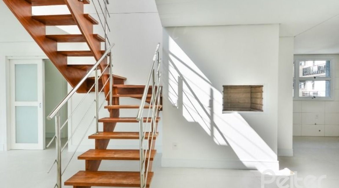 Cobertura à venda com 364m², 3 dormitórios, 2 suítes, 3 vagas, no bairro Tristeza em PORTO ALEGRE