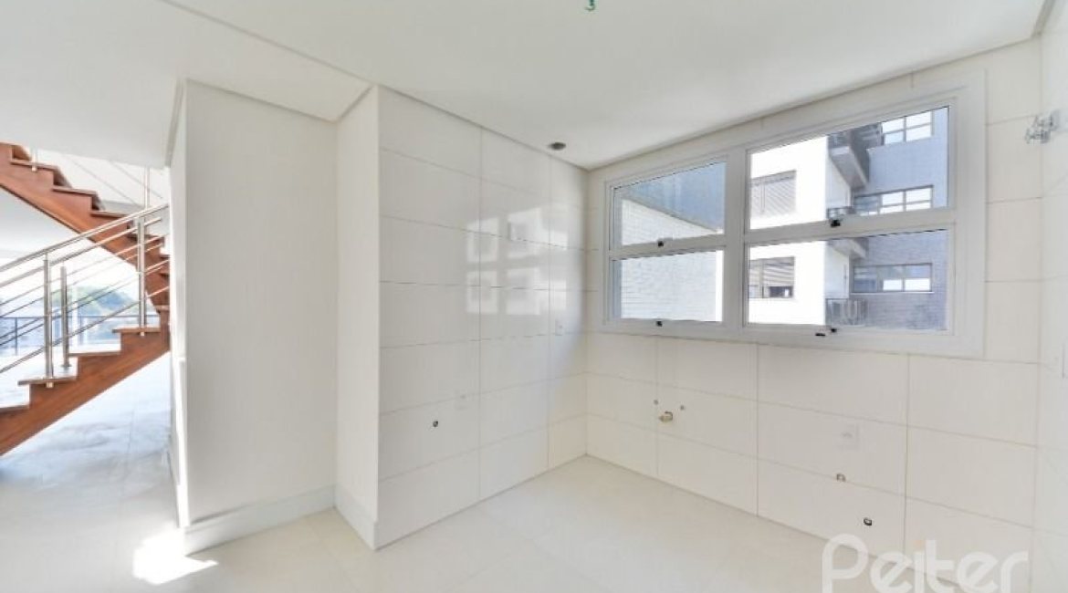 Cobertura à venda com 364m², 3 dormitórios, 2 suítes, 3 vagas, no bairro Tristeza em PORTO ALEGRE