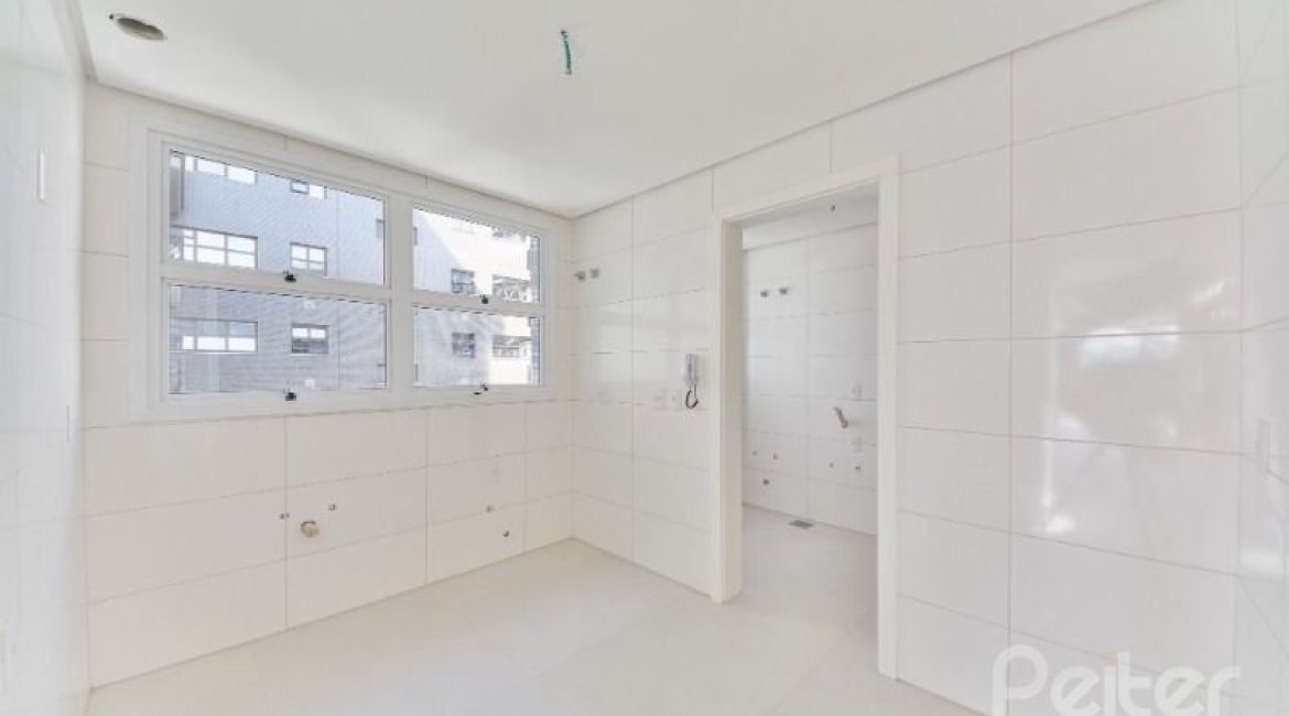 Cobertura à venda com 364m², 3 dormitórios, 2 suítes, 3 vagas, no bairro Tristeza em PORTO ALEGRE