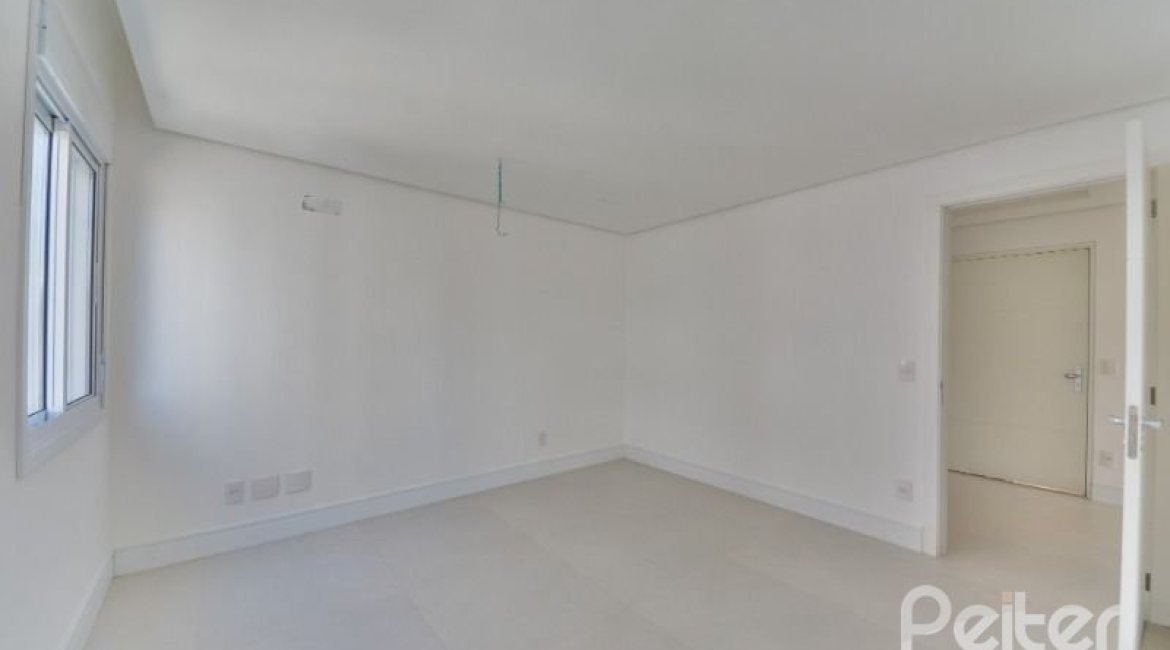 Cobertura à venda com 364m², 3 dormitórios, 2 suítes, 3 vagas, no bairro Tristeza em PORTO ALEGRE