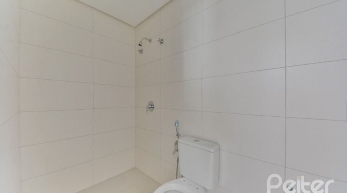 Cobertura à venda com 364m², 3 dormitórios, 2 suítes, 3 vagas, no bairro Tristeza em PORTO ALEGRE